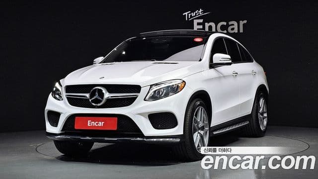 Mercedes-Benz GLE-Class W166 1