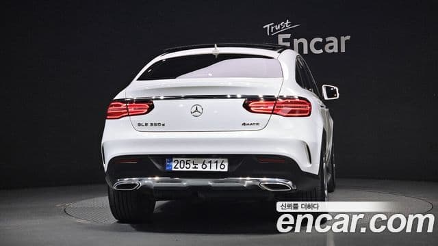 Mercedes-Benz GLE-Class W166 4