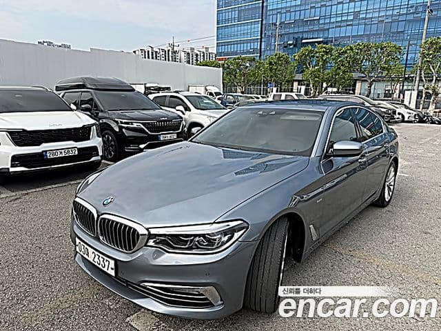 BMW 5 Series (G30) 1