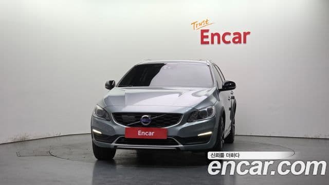 Volvo V60 Cross Country 3