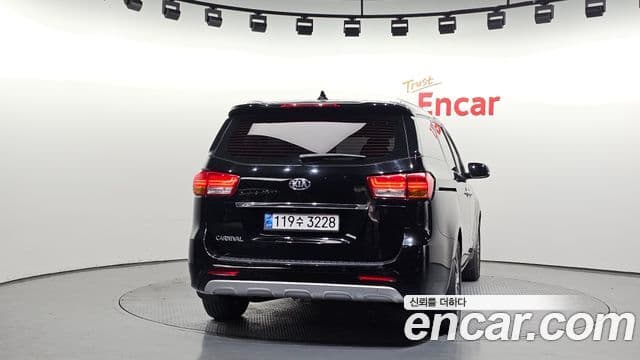 Kia All New Carnival 3