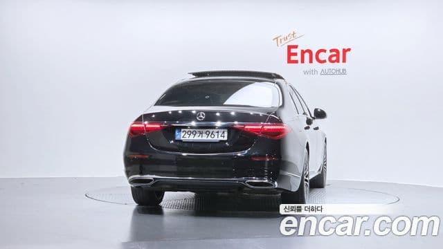 Mercedes-Benz S-Class W223 4