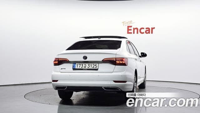 Volkswagen Jetta 7th Gen 4