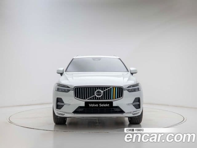 Volvo XC60 2nd Gen 3