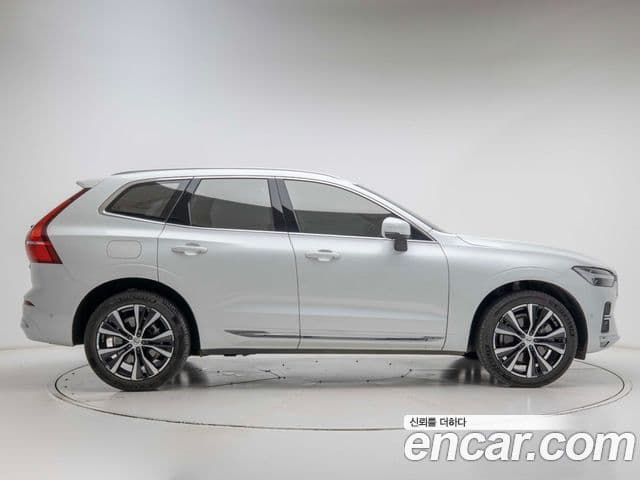 Volvo XC60 2nd Gen 4