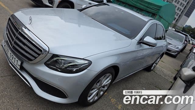 Mercedes-Benz E-Class W213 3