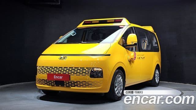 Hyundai Staria — 1