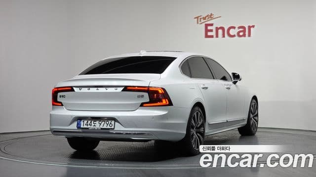 Volvo S90 2