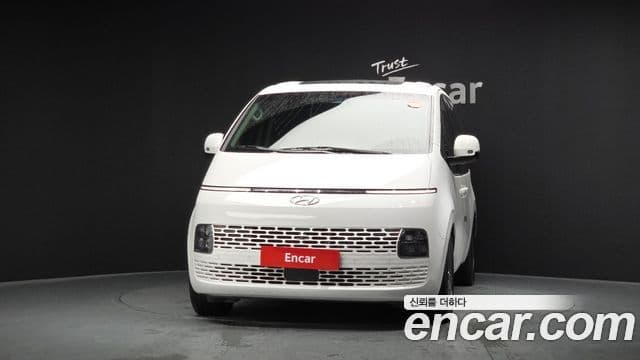 Hyundai Staria 3
