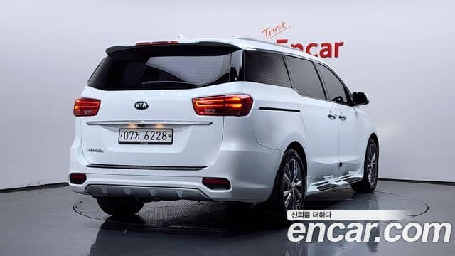 Kia The New Carnival 2
