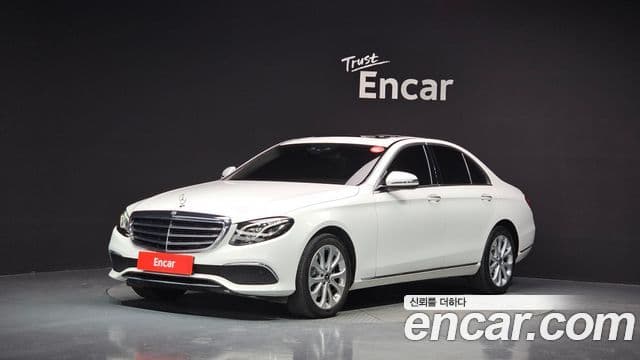 Mercedes-Benz E-Class W213 1