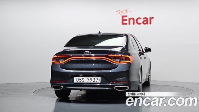 Hyundai Grandeur IG 3