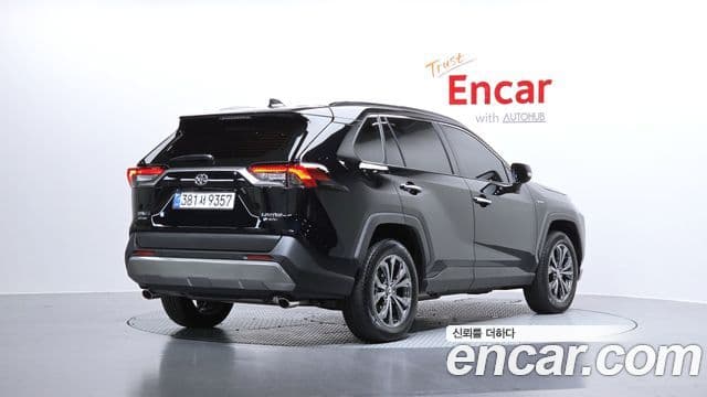 Toyota RAV4 5th Gen 2