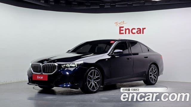 BMW 5 Series (G60)