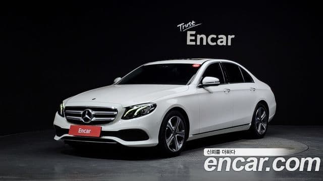 Mercedes-Benz E-Class W213 1