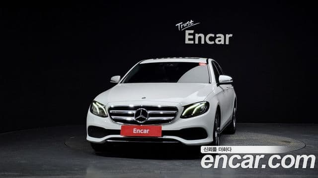 Mercedes-Benz E-Class W213 3