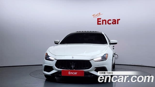 Maserati Ghibli 2