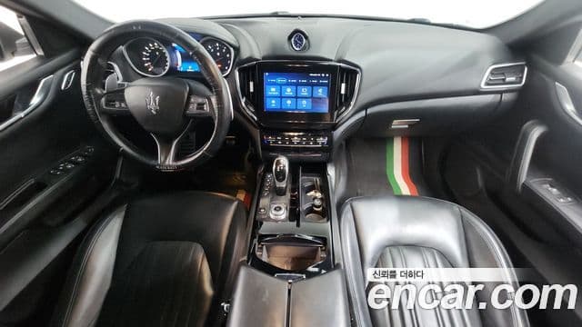 Maserati Ghibli 4