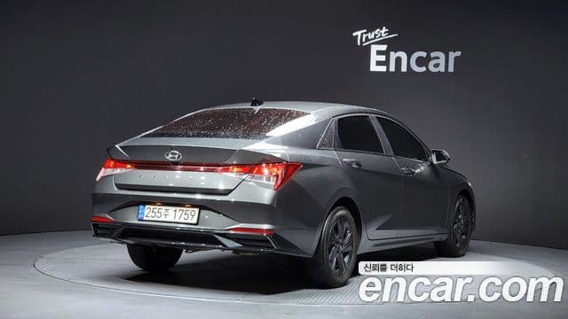 Hyundai Avante (CN7) 2