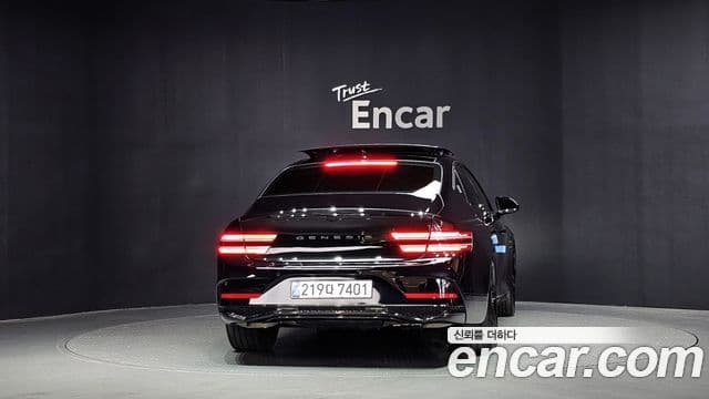 Genesis G80 (RG3) 4