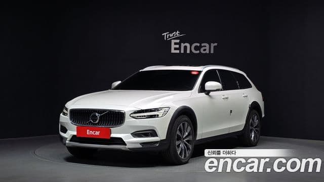 Volvo V90 Cross Country 1