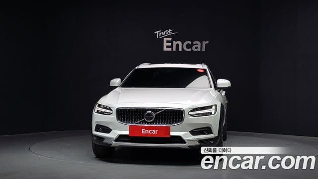 Volvo V90 Cross Country 3