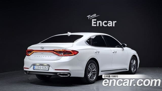 Hyundai Grandeur IG 2