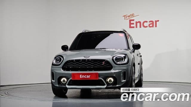 MINI Cooper SD Countryman 2