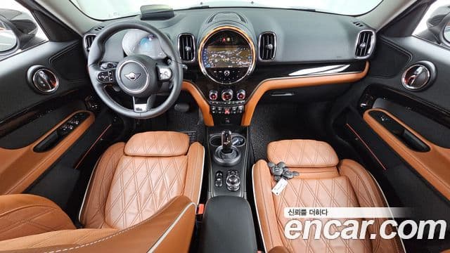 MINI Cooper SD Countryman 4