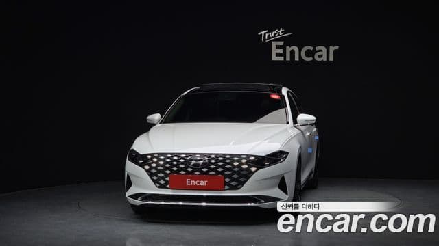 Hyundai The New Grandeur IG Hybrid 2