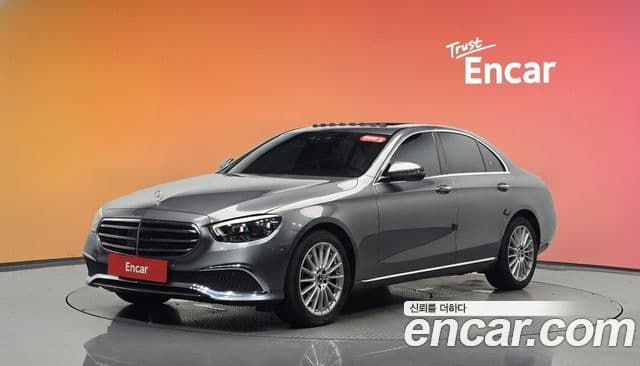 Mercedes-Benz E-Class W213 1