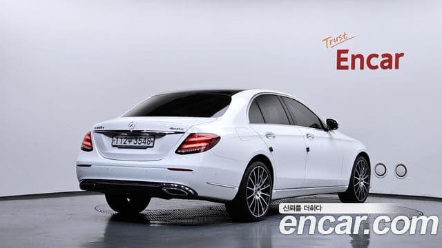 Mercedes-Benz E-Class W213 2