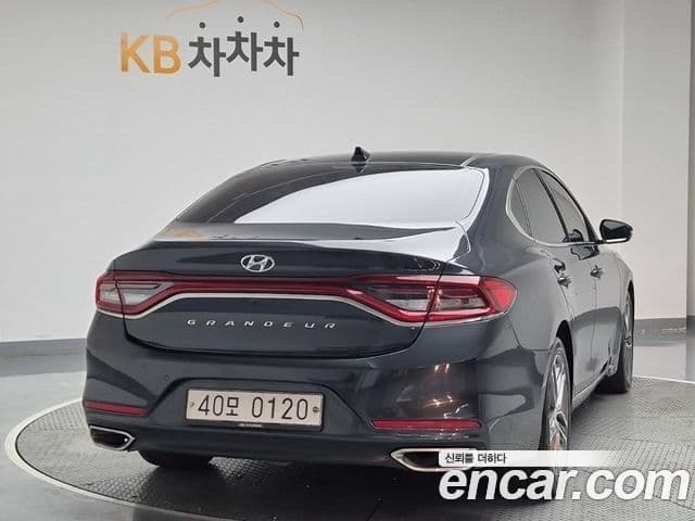 Hyundai Grandeur IG 3