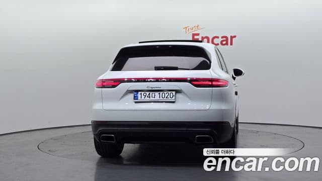 Porsche Cayenne (PO536) 3