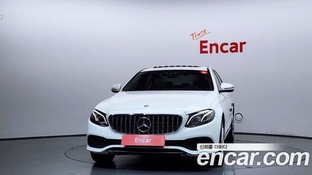 Mercedes-Benz E-Class W213 3