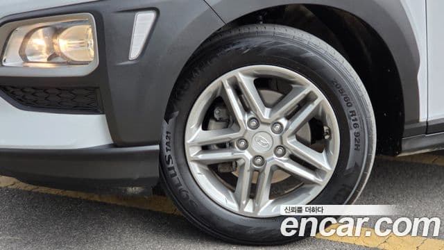 Hyundai Kona 3