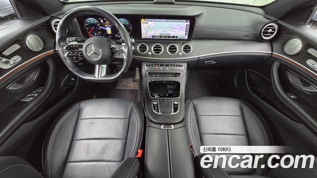 Mercedes-Benz E-Class W213 4