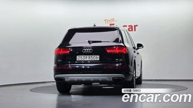 Audi Q7 (4M) 4