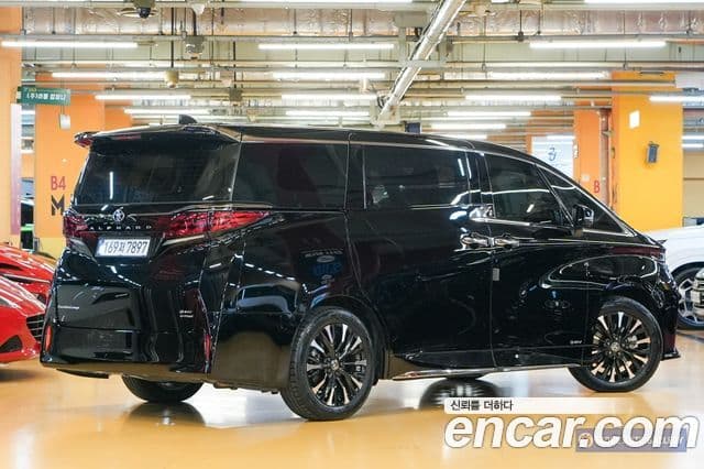 Toyota Alphard 4th Gen 4
