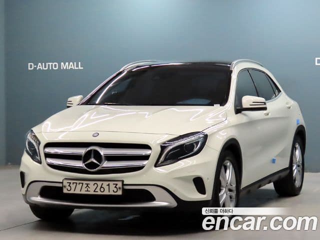Mercedes-Benz GLA-Class X156