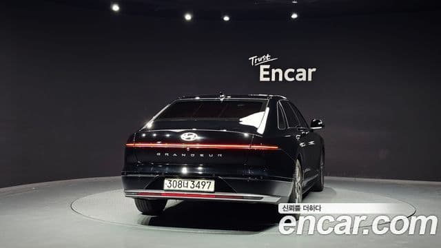 Hyundai Grandeur (GN7) 3