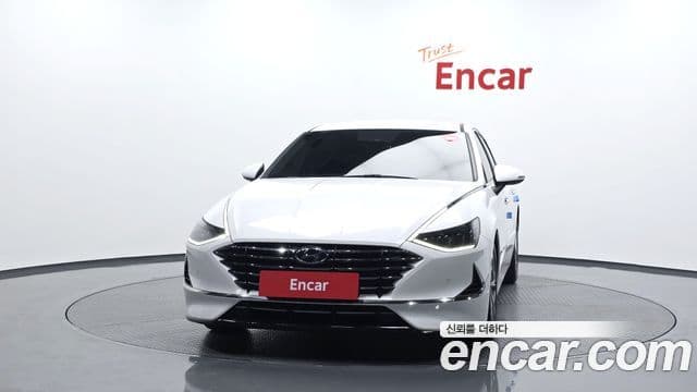 Hyundai Sonata (DN8) 2