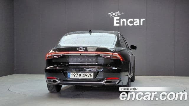 Hyundai The New Grandeur IG Hybrid 3