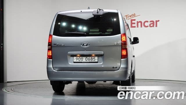 Hyundai Grand Starex 4
