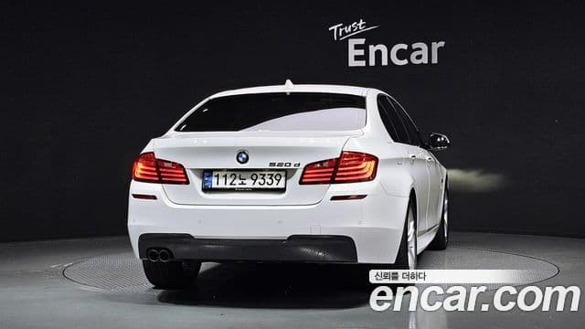 BMW 5 Series (F10) 3