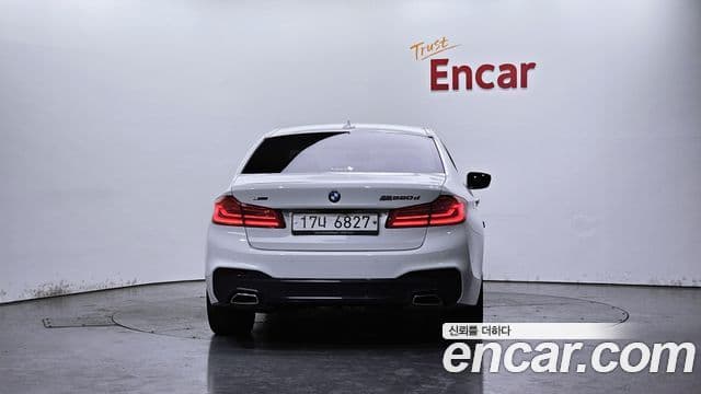 BMW 5 Series (G30) 3