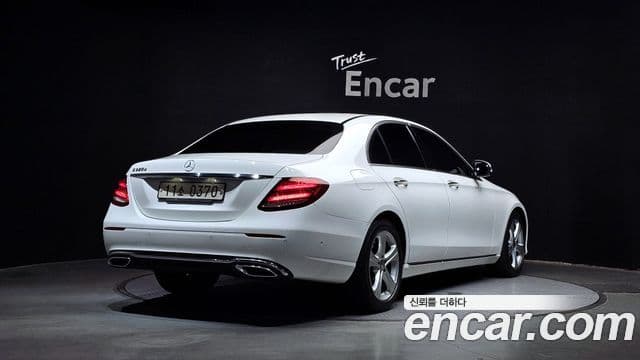 Mercedes-Benz E-Class W213 2