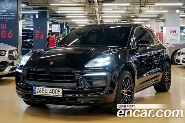Porsche Macan 2