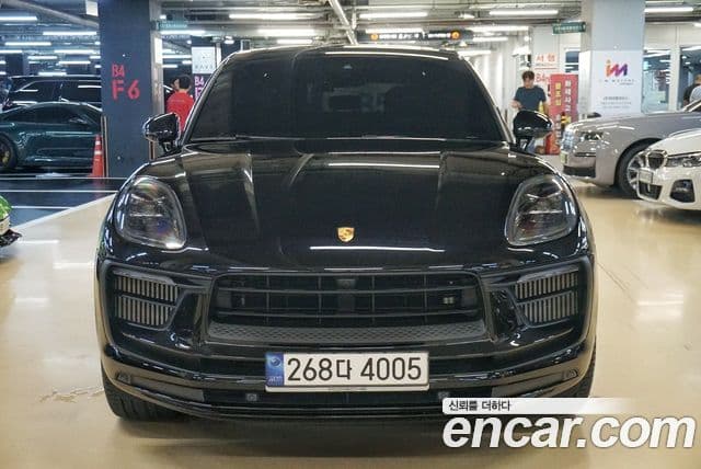 Porsche Macan 4