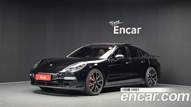 Porsche Panamera (971) 2